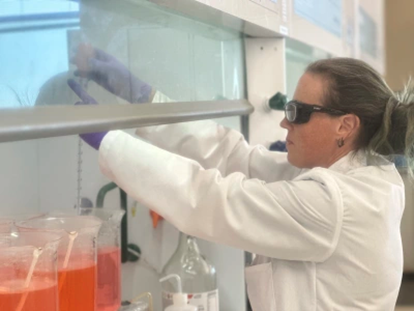 Laboratorian Testing Specimen